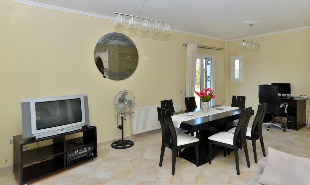 Villa Konstantinos 6 Bedrooms Aegina Esterno foto