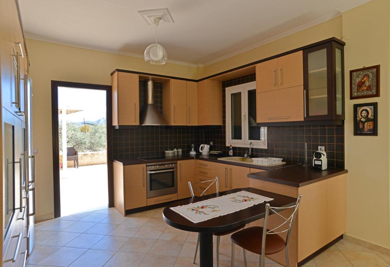 Villa Konstantinos 6 Bedrooms Aegina Esterno foto