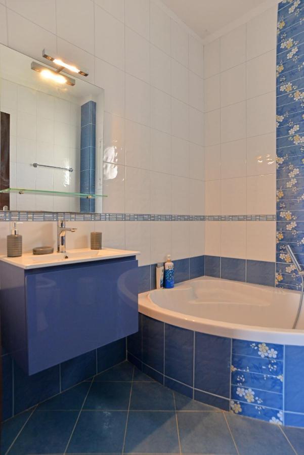 Villa Konstantinos 6 Bedrooms Aegina Esterno foto